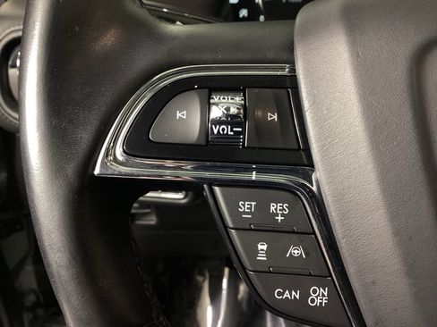 Used 2022 Lincoln Nautilus Reserve image 24