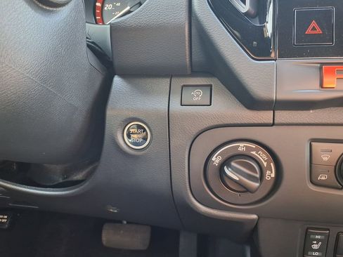 Used 2025 Nissan Frontier PRO-4X w/ Pro Convenience Package AWD/4WD image 31