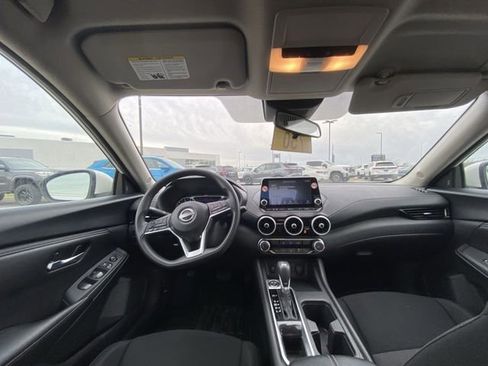 Used 2024 Nissan Sentra SV image 5
