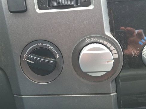 Used 2011 Toyota Tundra 4x4 Double Cab w/ Tow Pkg image 24