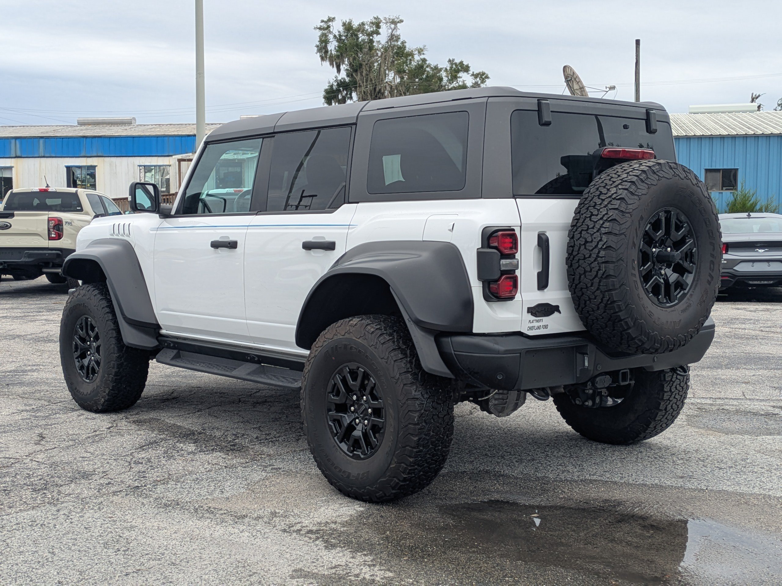 Used 2023 Ford Bronco Raptor AWD/4WD image 6