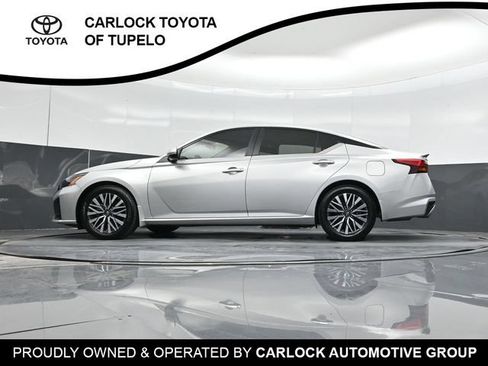 Used 2023 Nissan Altima 2.5 SV w/ SV Premium Package FWD image 53