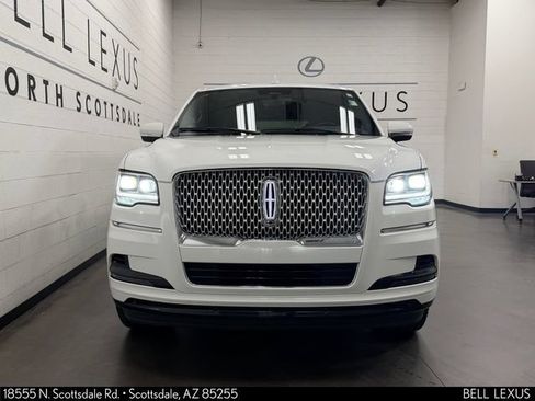 Used 2023 Lincoln Navigator Reserve AWD/4WD image 9