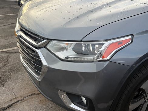 Used 2021 Chevrolet Traverse LT w/ LT Premium Package AWD/4WD image 6