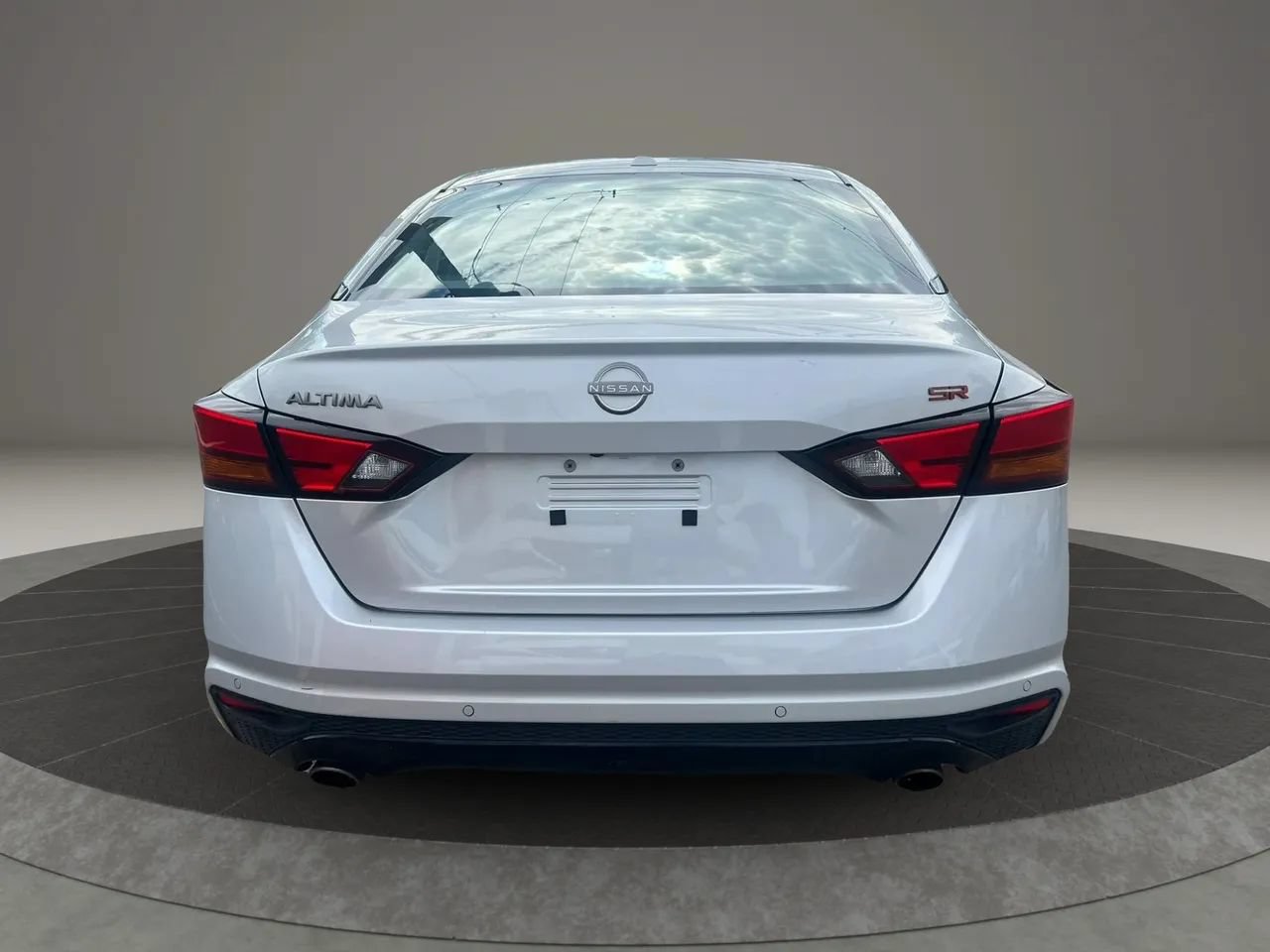 Used 2024 Nissan Altima 2.5 SR FWD image 6