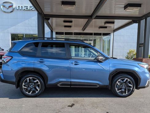 Used 2025 Subaru Forester Limited AWD/4WD image 6