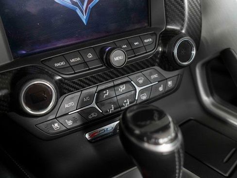 Used 2015 Chevrolet Corvette Z06 w/ 3LZ Preferred Equipment Group image 21