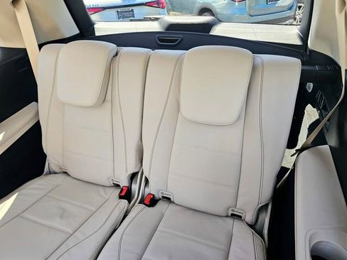 New 2026 Mercedes-Benz GLS 450 4MATIC image 25