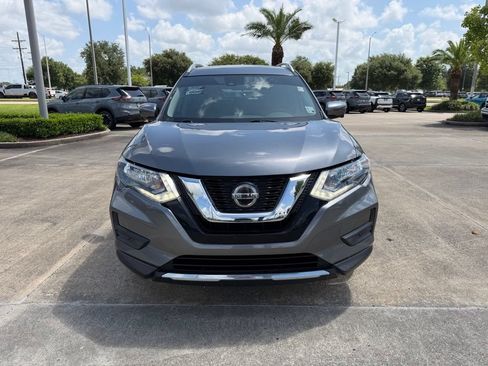 Used 2020 Nissan Rogue SV w/ Premium Package FWD image 9