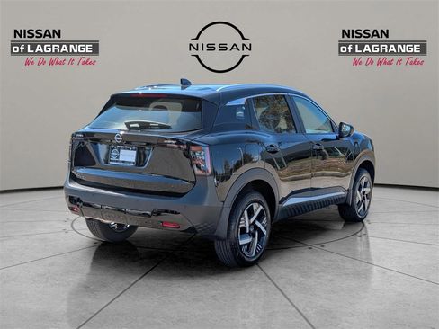 New 2026 Nissan Kicks SV image 5