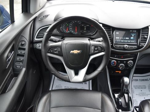 Used 2017 Chevrolet Trax Premier FWD image 19