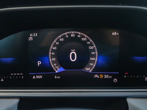 New 2025 Volkswagen Taos SE w/ Panoramic Sunroof Package FWD image 21