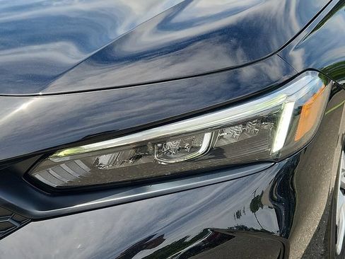 Certified 2025 Honda Civic LX image 9