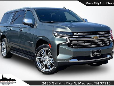 Used 2023 Chevrolet Suburban Premier image 1