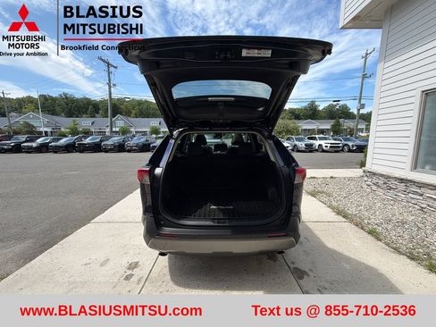 Used 2023 Toyota RAV4 XLE AWD/4WD image 59