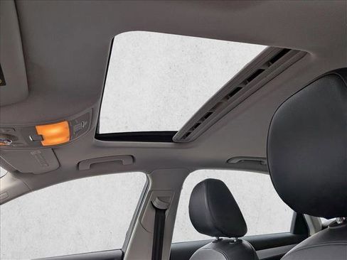 Used 2011 Audi A4 2.0T Premium image 18