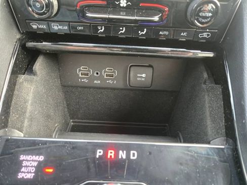 Used 2021 Jeep Grand Cherokee L Limited AWD/4WD image 31