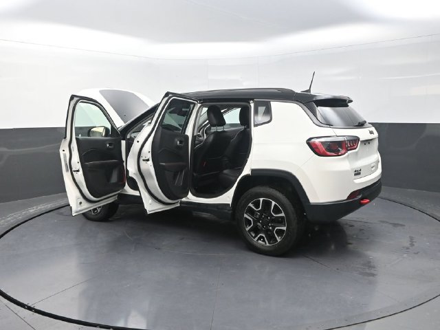 Used 2020 Jeep Compass Trailhawk AWD/4WD image 43