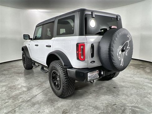 Used 2023 Ford Bronco Wildtrak image 6