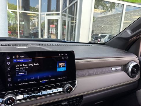 Used 2025 Chevrolet Colorado ZR2 w/ Technology Package image 60