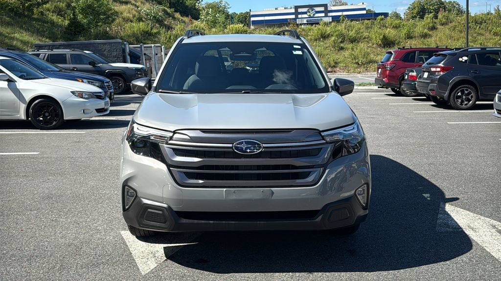 Certified 2025 Subaru Forester Premium AWD/4WD image 2