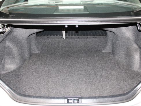 Used 2012 Toyota Camry LE FWD image 26