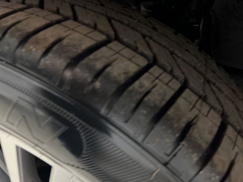 Used 2023 Nissan Armada SL w/ Captain's Chairs Package image 47