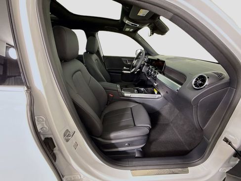 New 2026 Mercedes-Benz GLB 250 image 21