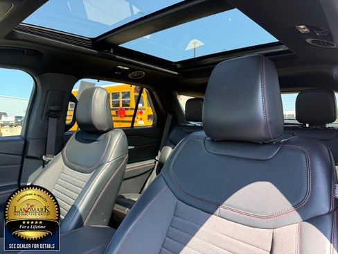 Used 2025 Ford Explorer ST-Line w/ Premium Package AWD/4WD image 9