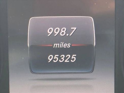 Used 2018 Mercedes-Benz C 300 4MATIC Sedan image 11