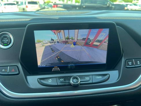 Used 2020 Chevrolet Blazer LT FWD image 13