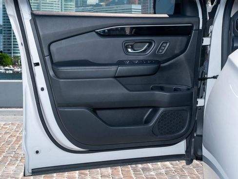 Certified 2024 Honda Pilot EX-L image 13