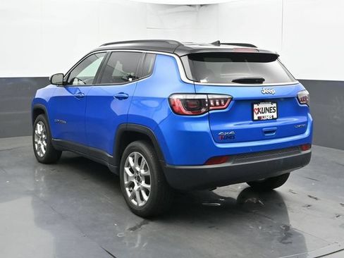 Used 2025 Jeep Compass Limited AWD/4WD image 11