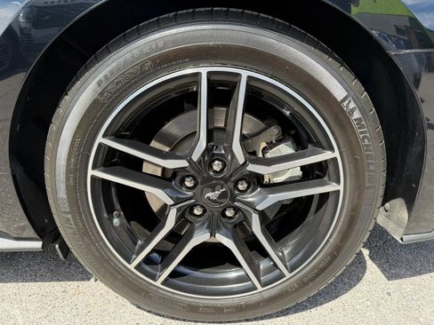 Used 2019 Ford Mustang GT Premium RWD image 10