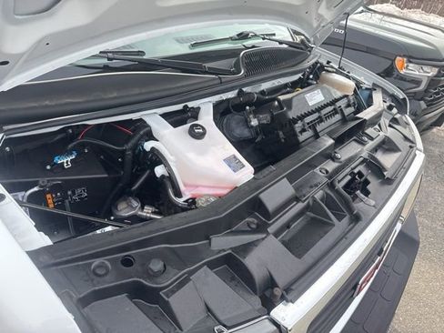 Used 2024 GMC Savana 2500 w/ Driver Convenience Package image 31