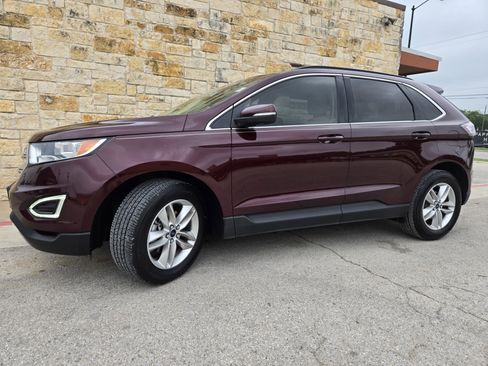 Used 2017 Ford Edge SEL w/ Equipment Group 201A FWD image 2