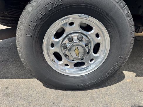 Used 2005 Chevrolet Silverado 2500 LS RWD image 16
