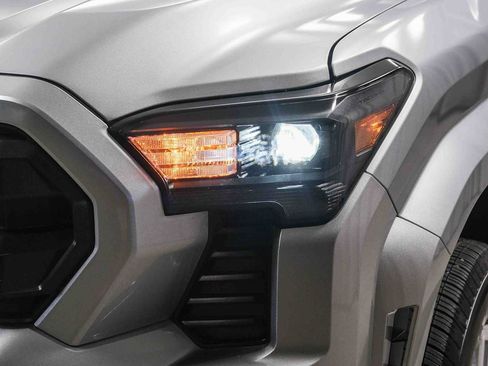 Used 2025 Toyota Tacoma SR5 RWD image 13