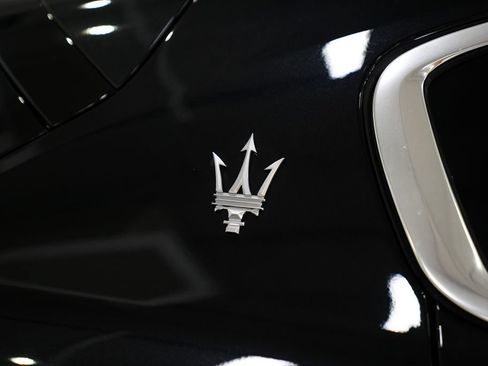 Used 2025 Maserati Grecale GT AWD/4WD image 22