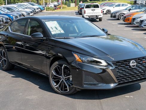 New 2025 Nissan Altima 2.5 SR image 1