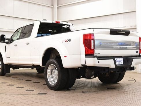 Used 2022 Ford F450 Platinum w/ FX4 Off-Road Package image 6