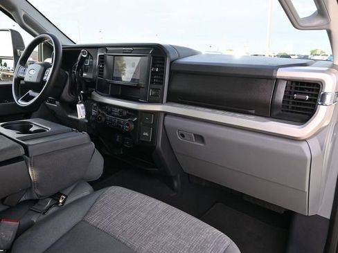 Used 2025 Ford F350 XLT AWD/4WD image 10