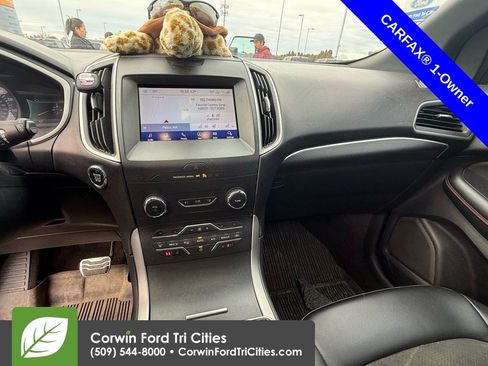 Used 2020 Ford Edge ST-Line w/ Cold Weather Package image 8