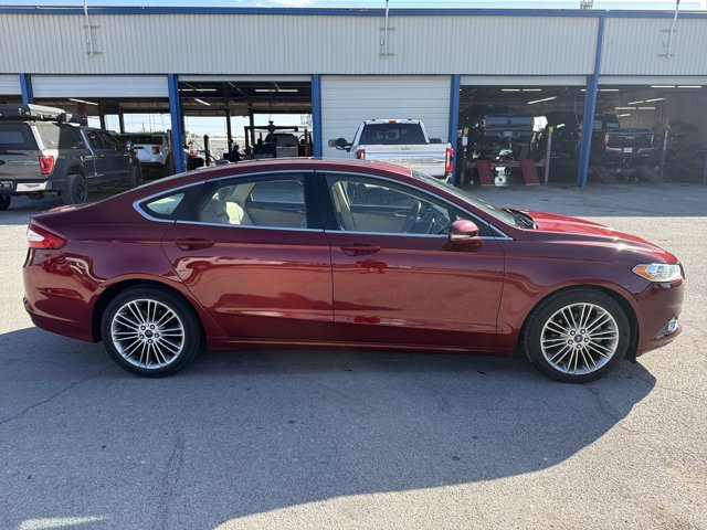 Used 2014 Ford Fusion SE w/ Equipment Group 202A FWD image 7