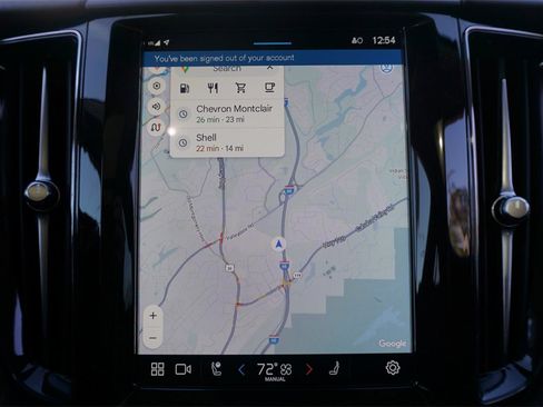 Used 2024 Volvo XC60 B5 Plus w/ Protection Package Premier image 10