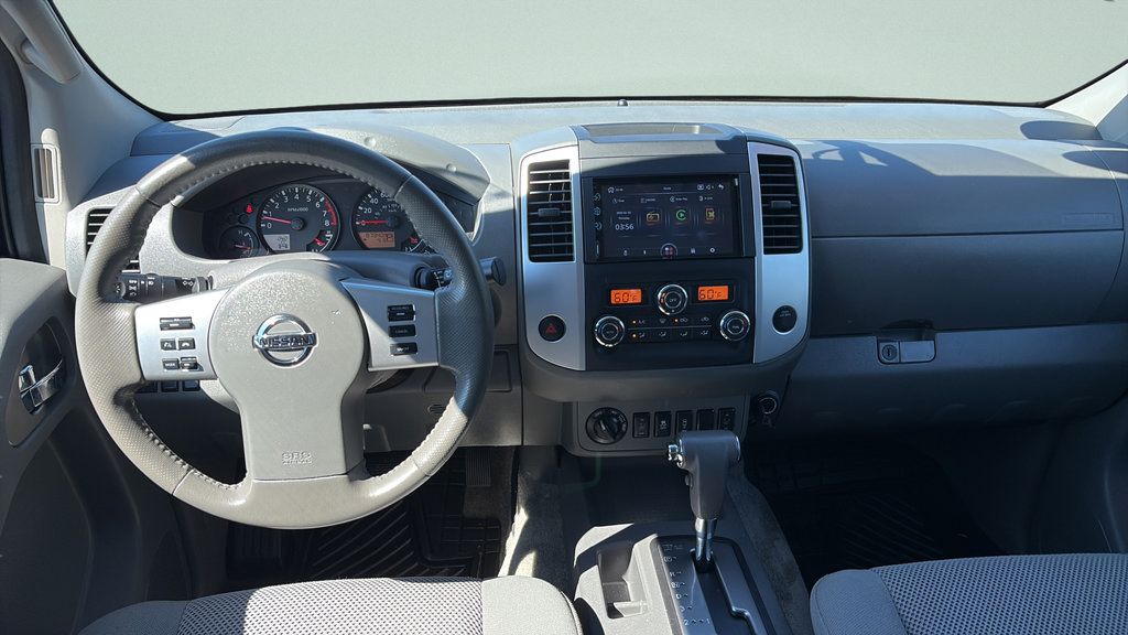 Used 2017 Nissan Frontier SV w/ SV Value Truck Package AWD/4WD image 12