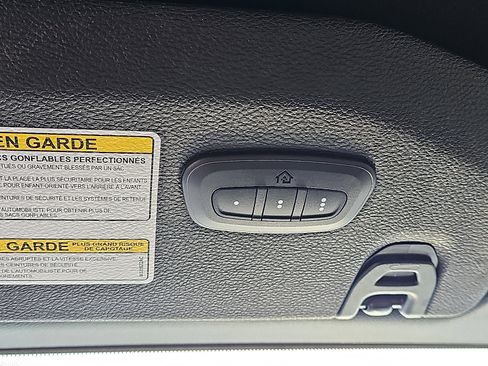 Used 2020 Jeep Wrangler Unlimited Sahara image 26