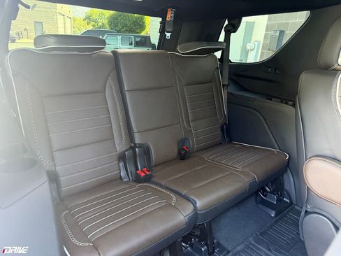 Used 2026 GMC Yukon Denali Ultimate AWD/4WD image 29