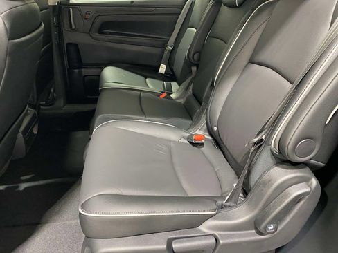 New 2026 Honda Odyssey Touring image 12