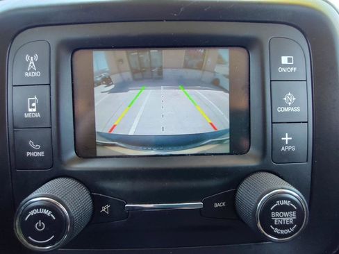 Used 2016 Jeep Renegade Latitude FWD image 26